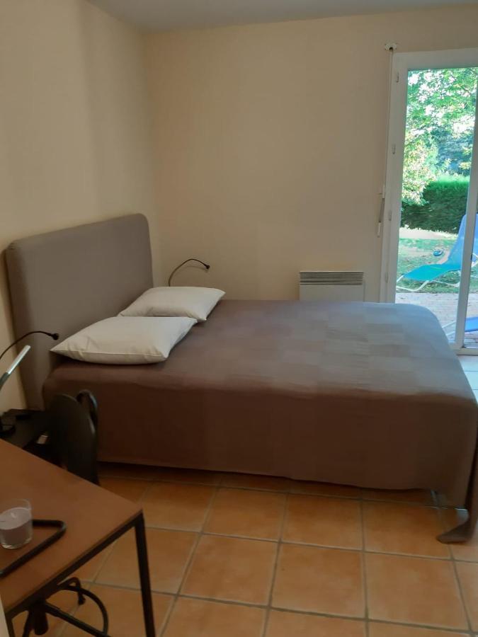 Appartement Dans Propriete Calme En Pleine Nature Charbonnières-les-Bains المظهر الخارجي الصورة
